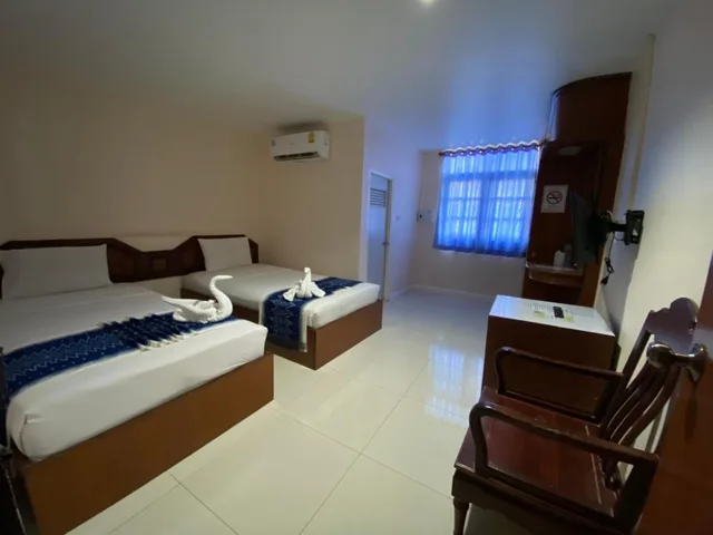 غرفة قياسية بسريرين منفصلين، Imperial Sakon Hotel 1/5