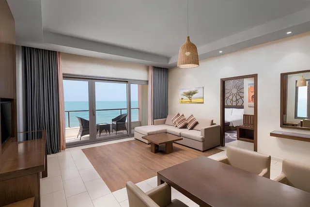جناح بسرير كينج بإطلالة على البحر، RADISSON BLU HOTEL, SOHAR 5/9