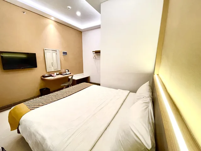 Studio, No View, No Window، Sagan Heritage Hotel 2/3