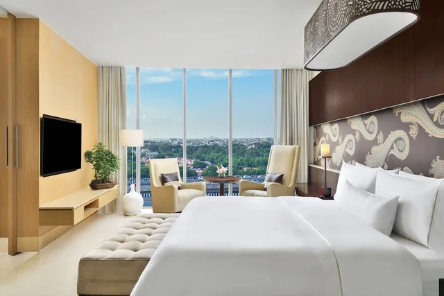 جناح كلوب بسرير كينج بإطلالة على المدينة بغرفة نوم واحدة، The Westin Gurgaon New Delhi 1/5
