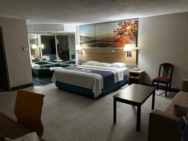 جناح استوديو بسرير كينج، Days Inn by Wyndham Dahlonega 1/4