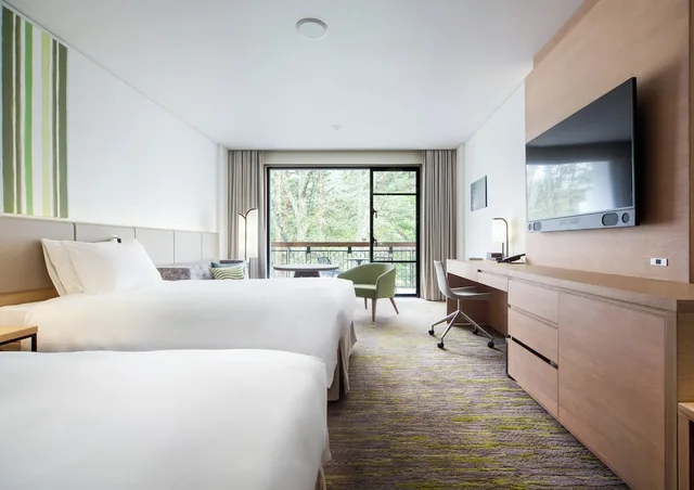 غرفة بريميوم بسريرين مزدوجين بشرفة لذوي الإعاقة، ANA Holiday Inn Resort Shinano-omachi Kuroyon 2/5