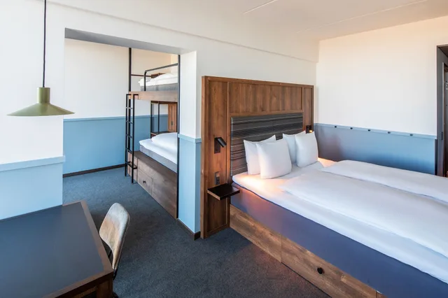 Superior, Family, 1 Queen and 1 Bunk Bed, Comfort Hotel Copenhagen Airport 1/5