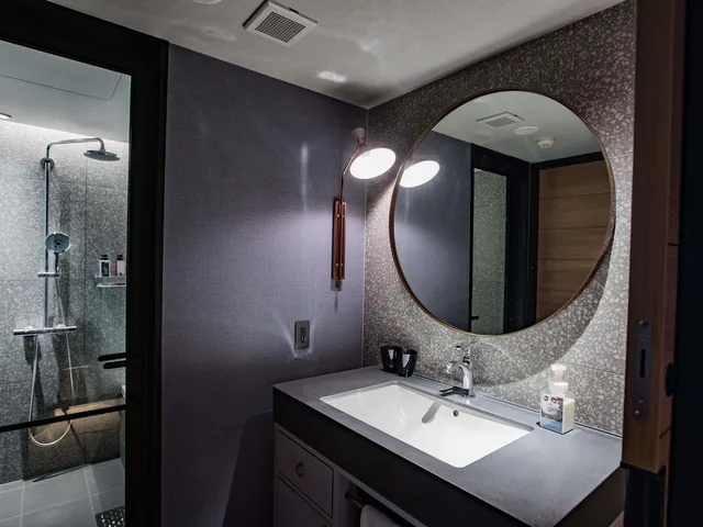 غرفة سوبيريور بسريرين منفصلين بحوض استحمام، Mercure Kyoto Station 8/10
