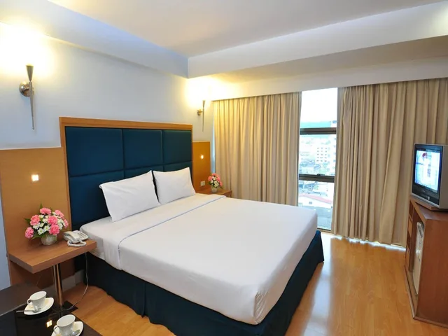 غرفة ديلوكس بسرير مزدوج، MAYFLOWER GRANDE HOTEL HAT YAI 1/2