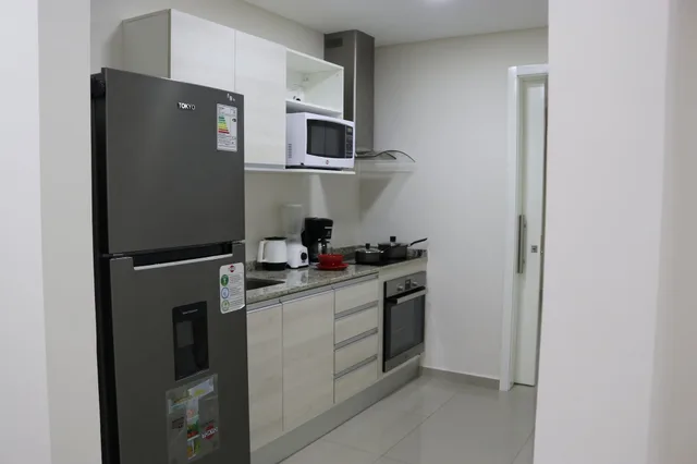 جناح بسرير كوين، Start Villa Morra 9/10