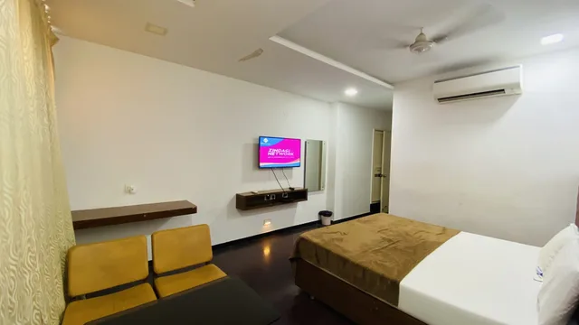 غرفة كومفورت بسرير فردي، Amaravathi Hotel 8/8