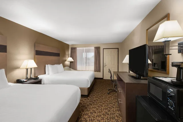 جناح بسريرين كوين لذوي الإعاقة، Hawthorn Suites By Wyndham Napa Valley 4/4