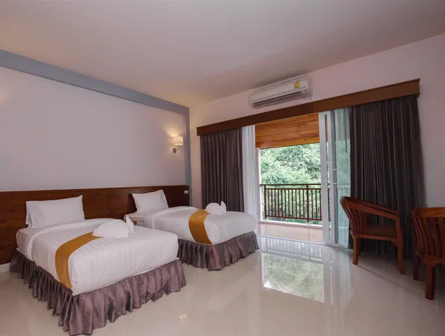 غرفة بسريرين منفصلين بإطلالة على الجبل، Royal Hill Satun Hotel 1/1