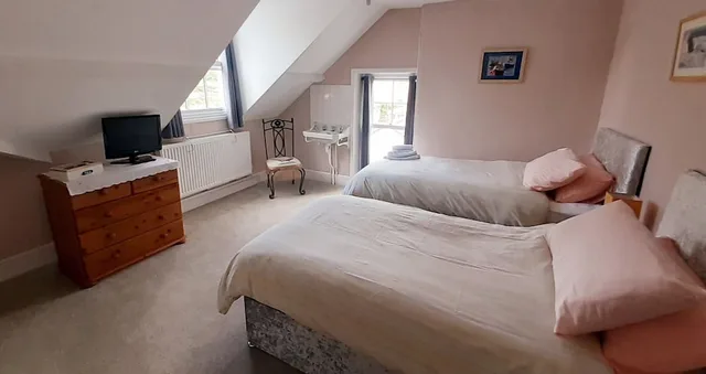 غرفة بسريرين منفصلين بحمام مشترك، The Countryman Hotel - B&B 1/10