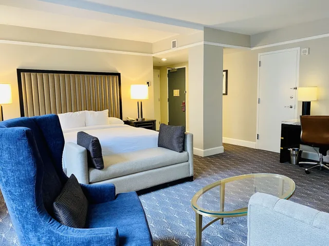 جناح بسرير كينج، Hilton President Kansas City 2/4