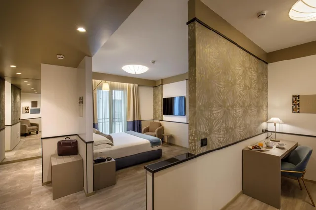 غرفة سوبيريور عائلية بسرير كينج مع أريكة، Hotel Domidea 2/2