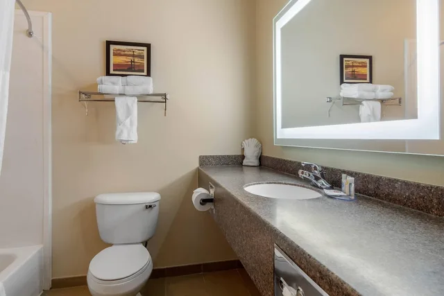 غرفة قياسية بسرير كينج، Comfort Inn & Suites Sterling CO 7/7