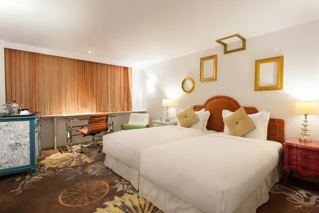 Deluxe, Double or Twin Bed, with Extra Bed, The Luxe Manor Hotel 3/8