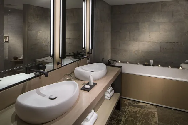 Zen, Suite, King Bed, Ocean View, Balcony، Nobu Hotel Miami Beach 6/8