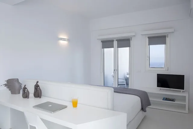 غرفة جونيور بسرير كوين بإطلالة على البحر بجاكوزي، May Seven Suites - Adults Only 5/10