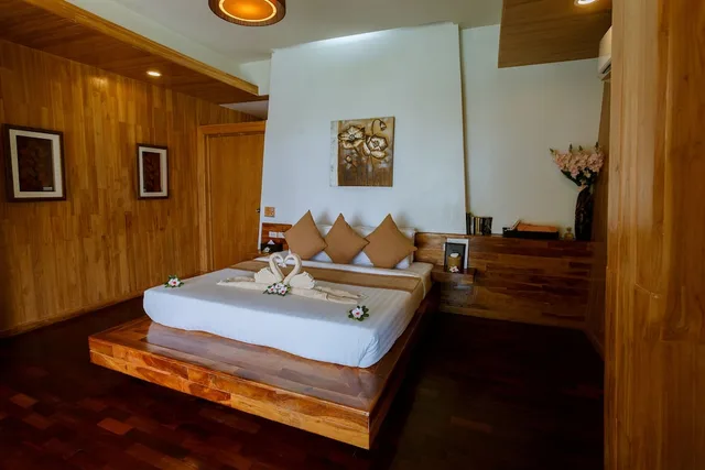 Bungalow, King Bed, Beach Front, Bundhaya Villas Koh Lipe 1/3