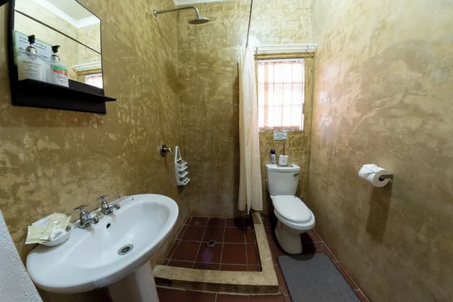 غرفة مفردة بسرير مزدوج، Maclear Manor 4/4