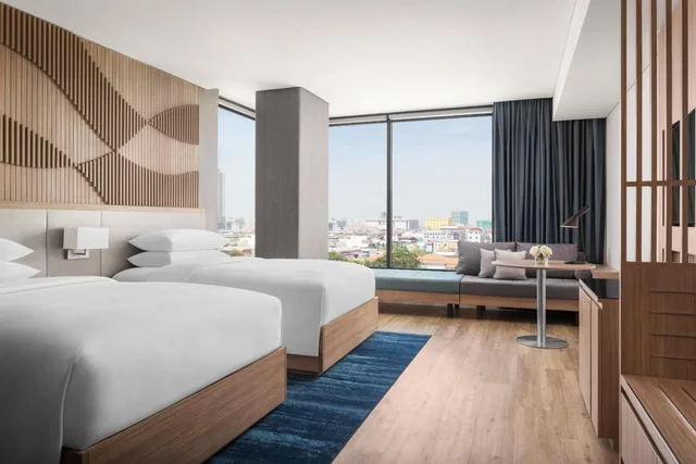 غرفة ديلوكس تنفيذية بسريرين منفصلين مع أريكة، Courtyard Phnom Penh 3/9