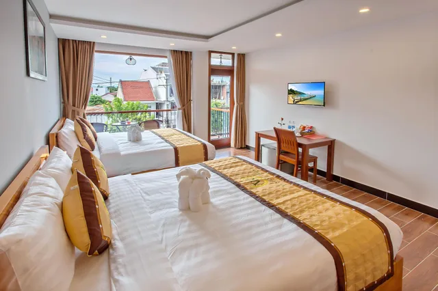 غرفة عائلية بإطلالة على المدينة بشرفة، Hoi An Vi Khoa Villa 4/10