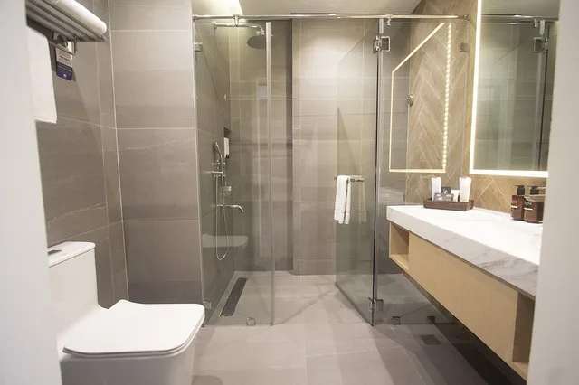 Grand, Connecting, Premier, 1 King and 2 Queen Beds, Pool Access، Fairways And Bluewater Newcoast Boracay 3/3