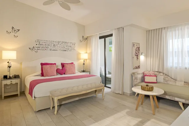 Romance, Junior Suite, Deluxe, Privilege, King Bed، Catalonia Punta Cana 1/4