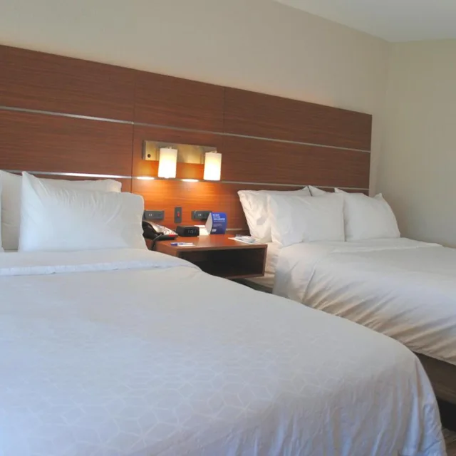 غرفة بسريرين مزدوجين لذوي الإعاقة، Holiday Inn Express Suites Columbia City 2/2