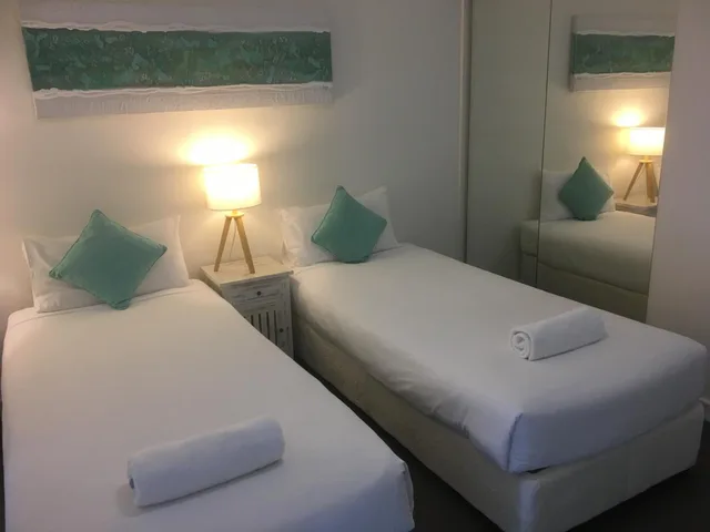شقة بإطلالة على البحر بـ3 غرف نوم، Kirra Surf Apartments 6/10