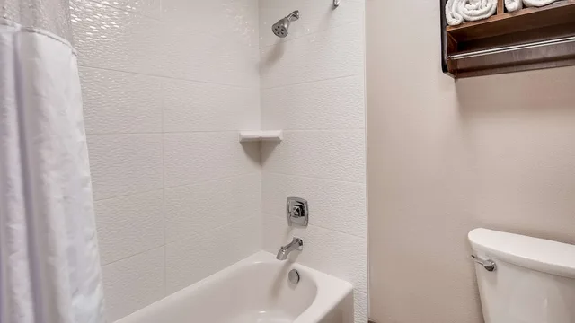 غرفة قياسية بسريرين كوين مع أريكة، Best Western Plus Spokane North 10/10