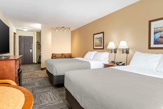 غرفة بسريرين كوين، Quality Inn Airport Dieppe 1/3