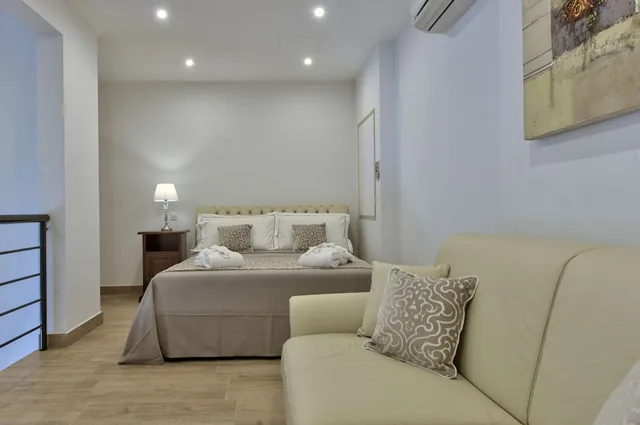 2 Bedrooms, Suite, 2 Queen Beds, Garden View, Sofa, PALAZZO VIOLETTA 8/10