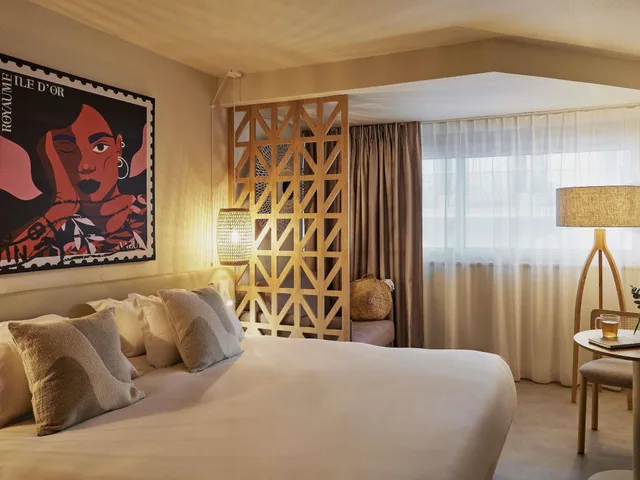 Classic, Multiple Beds, City View، Mercure St Raphael Centre Plage 1/6