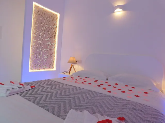 غرفة ديلوكس بسرير كوين بشرفة، Nikolas Hotel 5/9