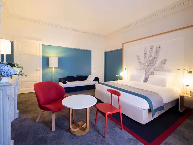 Superior, 1 Double and 1 Single Bed, Mercure Lyon Centre Chateau Perrache 3/6