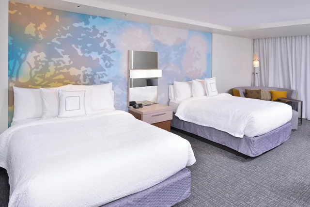 غرفة بسريرين كوين مع أريكة لذوي الإعاقة، COURTYARD COLUMBUS GROVE CITY 1/3