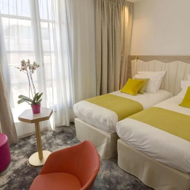 Room, Twin Beds, Best Western Plus Hotel Comedie Saint-Roch 3/10