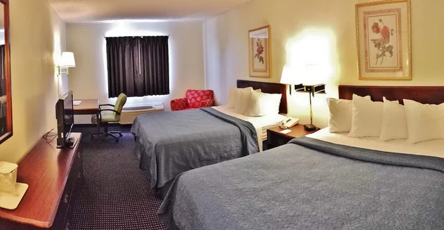 غرفة قياسية بسريرين كوين، Quality Inn Dundee, MI 5/5
