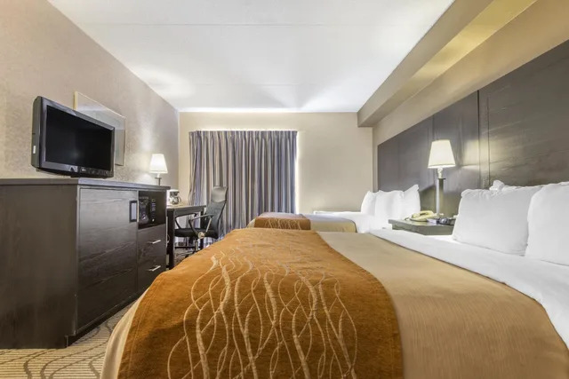 غرفة قياسية بسريرين كوين في الطابق الأرضي، Comfort Inn North Bay 4/6