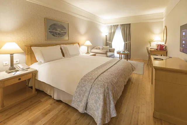 غرفة ديلوكس بسرير كوين مع أريكة، Zorlu Grand Hotel Trabzon 2/3