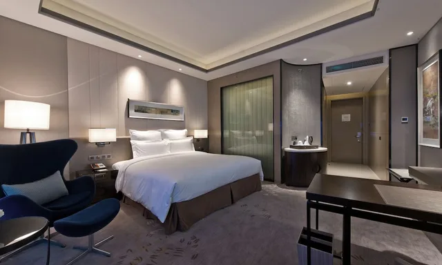 غرفة سوبيريور بسرير كينج بإطلالة على المدينة، Pullman Shanghai Xuhui (ex Pullman Shanghai South) 3/6