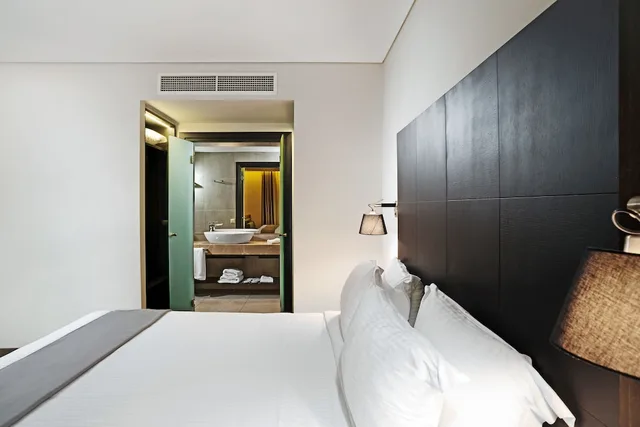 جناح جونيور بسرير كوين بشرفة، Lozenge Hotel 4/5