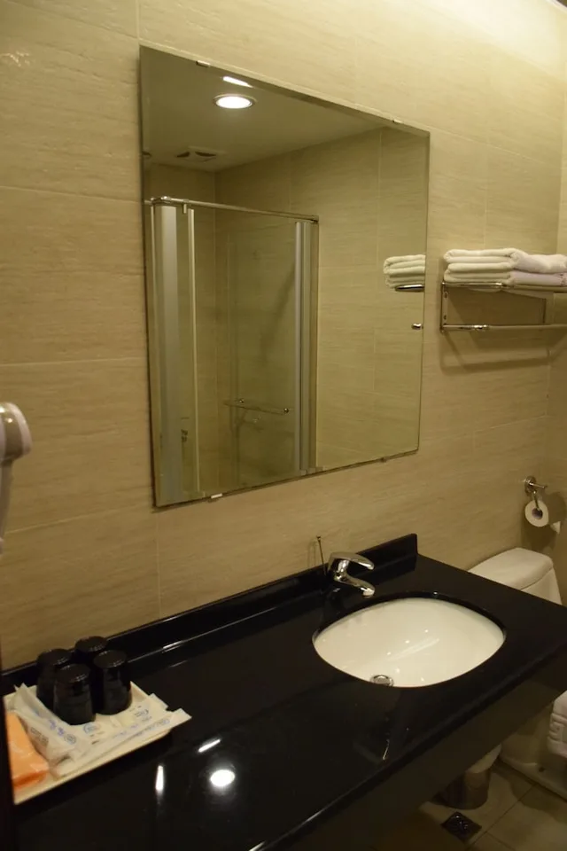 Deluxe, Quadruple, 2 Double Beds, Partial Lake View، Home Full Hotel 2/2