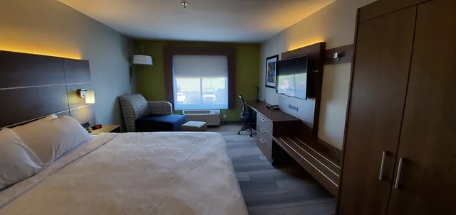 غرفة قياسية بسرير كينج، Holiday Inn Express Hotel And Suites Kinston 1/10