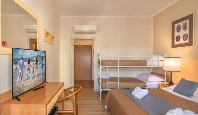 غرفة رباعية بشرفة، Hotel Stella D'italia 4/9