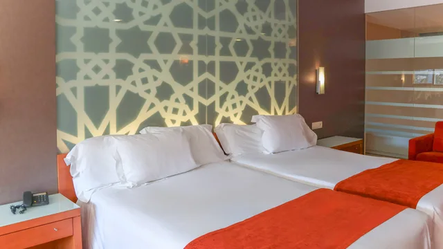غرفة بريميوم بسرير مزدوج، Hotel Granada Palace Affiliated by Melia 3/3