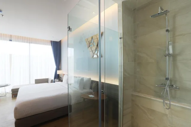 غرفة ديلوكس بشرفة، The Signature Hotel Airport 8/8
