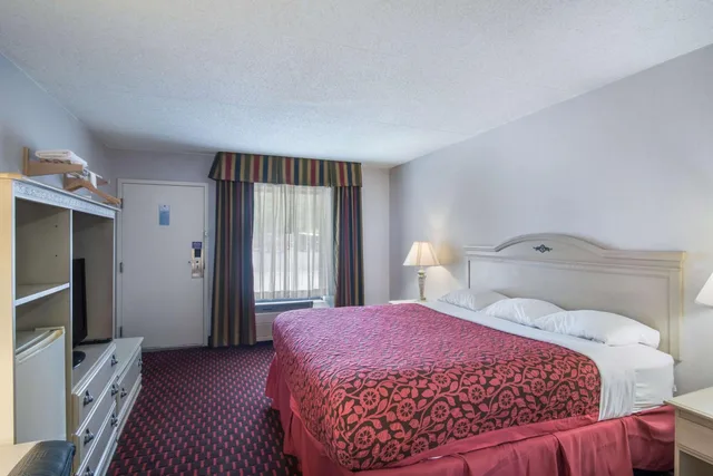 1 King Bed - Mobil Access Tub Nsmk Micfridg، Motel6 London, KY 1/10