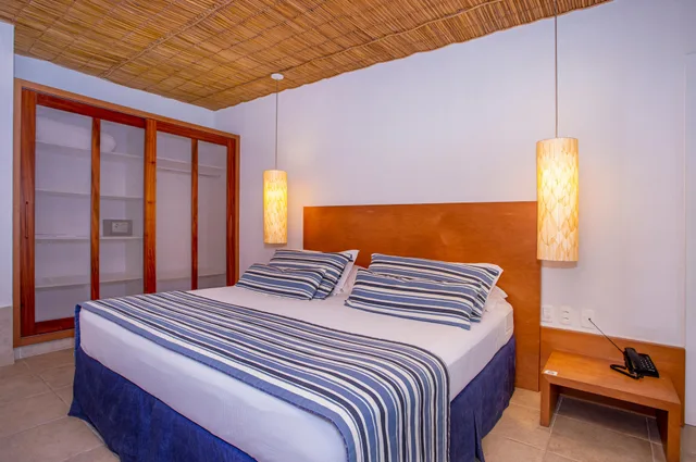 Master, Suite, Double Bed, Hotel Mercedes 2/4