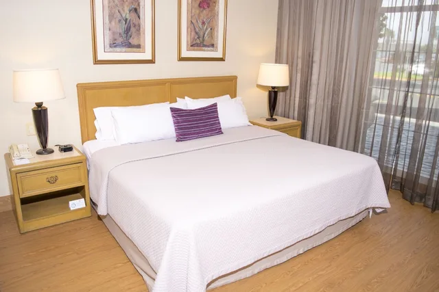 غرفة قياسية بسرير كينج، iStay Hotel Ciudad Victoria 1/9