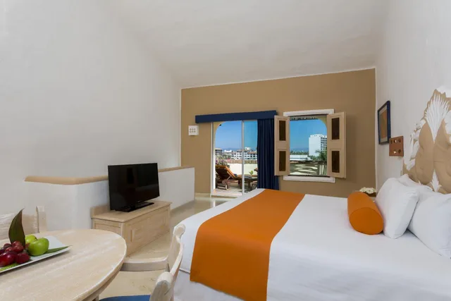 غرفة سوبيريور بسرير كوين، Flamingo Vallarta Hotel & Marina 1/6